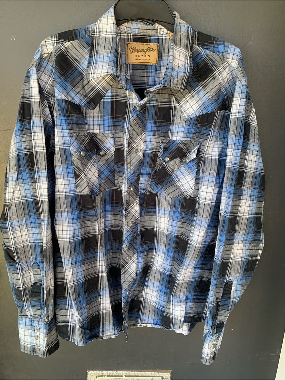 Wrangler Men’s Blue and Black Plaid Button-Down Shirt